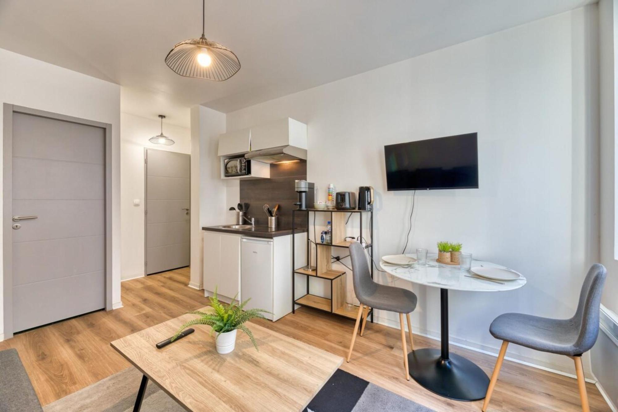 Le Thibaut Studio Renove Au Coeur De Rouen Luaran gambar
